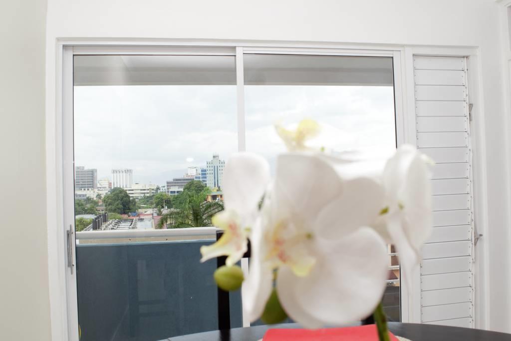 The Brompton'S Luxury Apartment Kingston Exterior photo